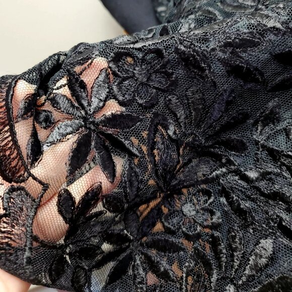 LACE EMBROIDERED FLORAL FABRIC BLACK NEW 70" x 38" CRAFT SEWING DECOR - Picture 2 of 6